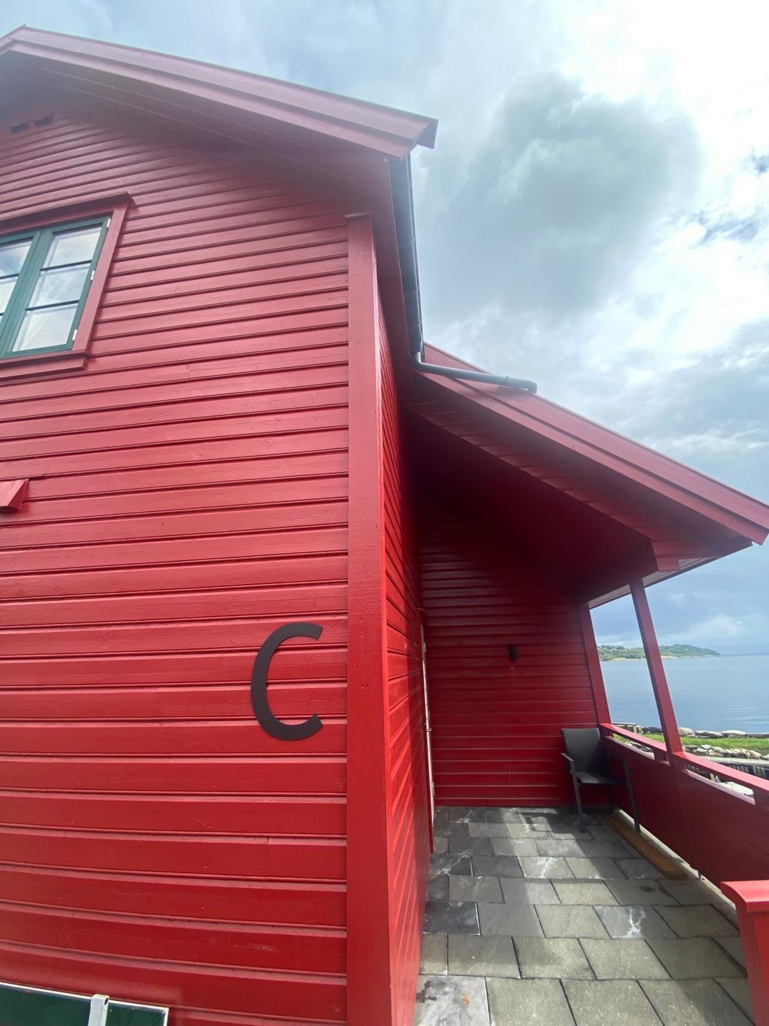 Sjoberg Hotell Og Ferie Leiligheter Østhusvik Exterior foto